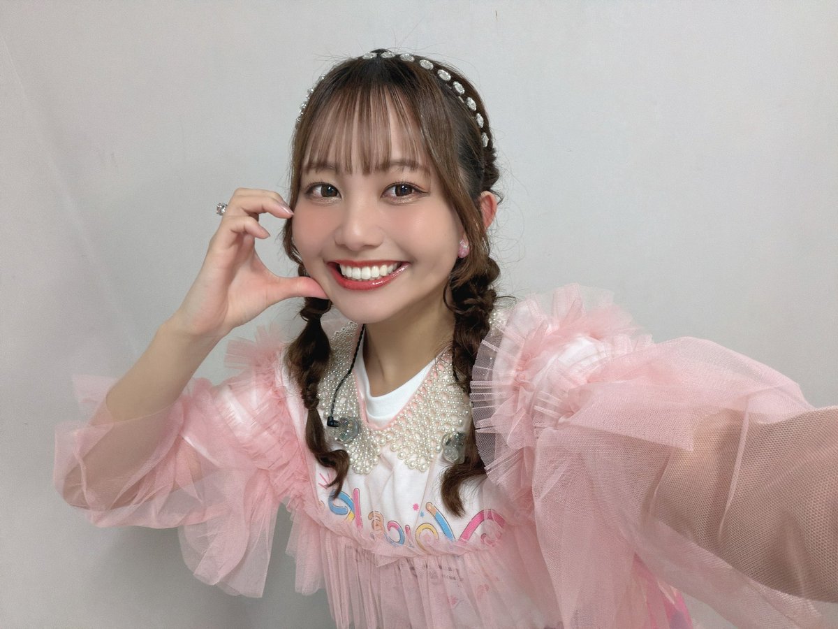 VKFes2026 見てくださいっ！かわいいお衣装🌸 昼と夜でこんな感じで
