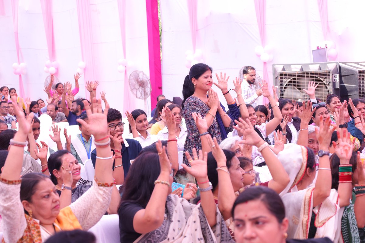 जनपद गाजियाबाद में अन्तर्राष्ट्रीय महिला दिवस के अवसरपर जनपदन्यायालयपरिसर में आयोजित महिला सम्मान समारोह काआयोजन मा० जनपद न्यायाधीश,महोदयकीअध्यक्षता तथा जिलाधिकारी,मुख्य विकासअधिकारी महोदयकी गरिमामयी उपस्थिति में सम्पन्न हुआ।
<a href="/CMOfficeUP/">CM Office, GoUP</a> <a href="/MinistryWCD/">Ministry of WCD</a> <a href="/missionshaktiup/">MissionShakti</a>