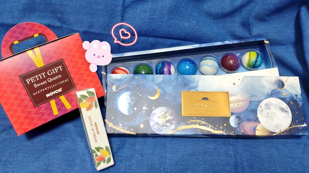 fuyo_u09's tweet photo. お姉様、おばあちゃま、実妹ちゃんからいただいたバレンタインチョコ🍫
落ち着く美味しさ、見た目の綺麗さ。（勝手に）雪舞薔薇姉妹味を感じでしまったり、実妹ちゃんのも可愛くてトキメキ沢山いただきました(,,> <,,)♡　
年度末の締め作業終わったらご褒美にします(ღ˘ㅂ˘ღ) https://t.co/nae9BDTIxO