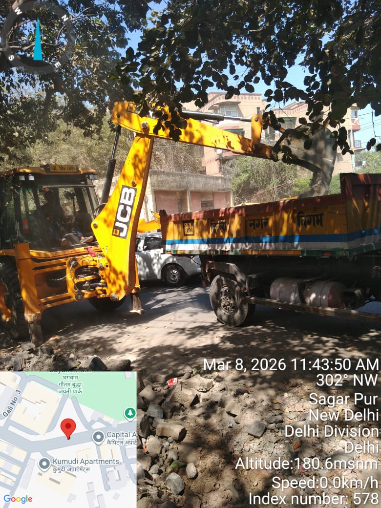 DC_NGZMCD's tweet photo. Removal of C &amp; D Waste/malba by the officials of Najafgarh Zone, MCD in all the wards of Najafgarh Zone today ie on 08.03.2026 as a special sanitation drive.
@LtGovDelhi @CMODelhi @RajaiqbalSingh3 @dip_delhi @SecyDIP @MCD_Delhi @SBM_MCD https://t.co/NTXdt1znVw