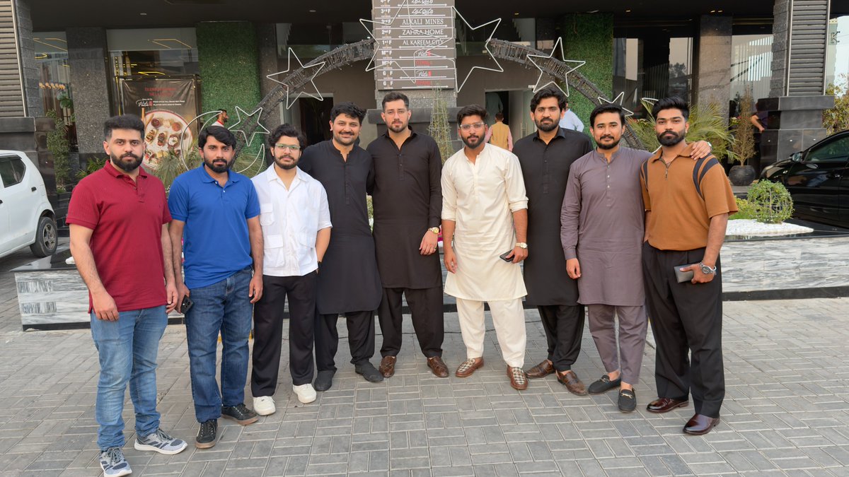 Scraperrs tweet media