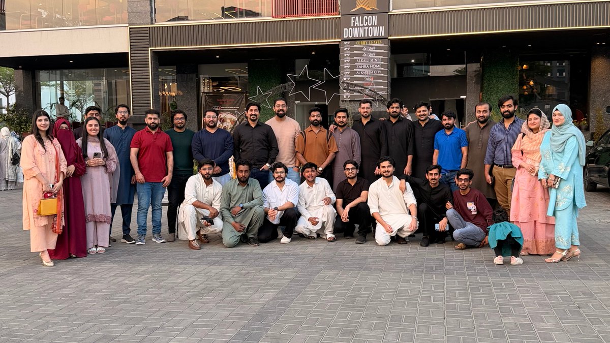 Scraperrs tweet media