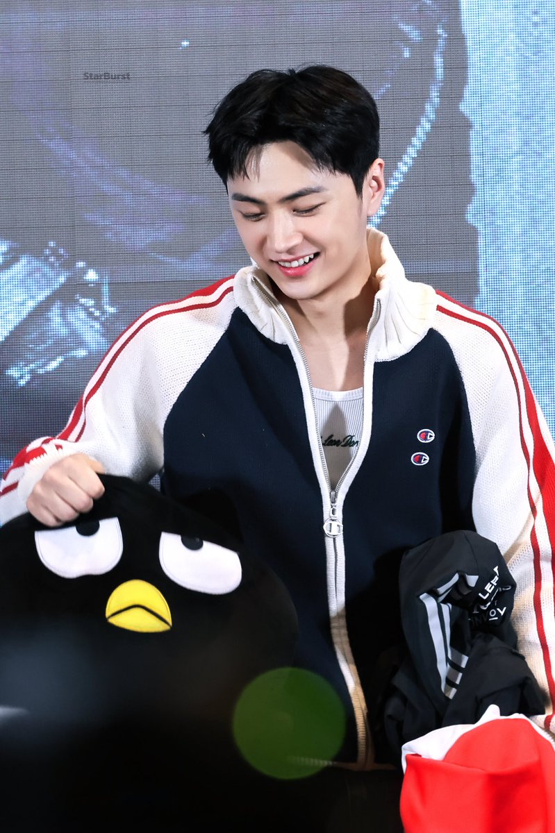 𝑺𝒕𝒂𝒓𝑩𝒖𝒓𝒔𝒕 tweet media