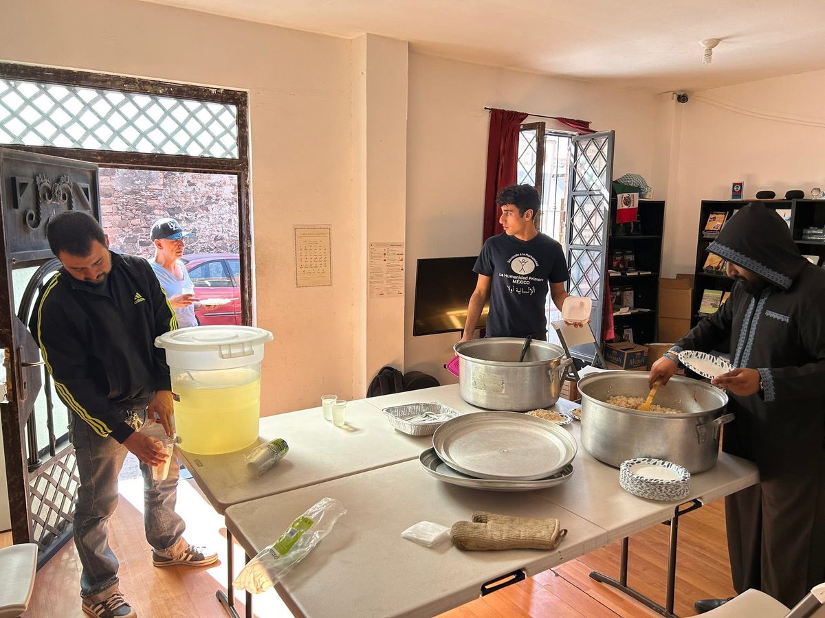 HFI1995's tweet image. This weekend from two centres in #Mexico, HF teams have been serving cooked #meals for vulnerable people