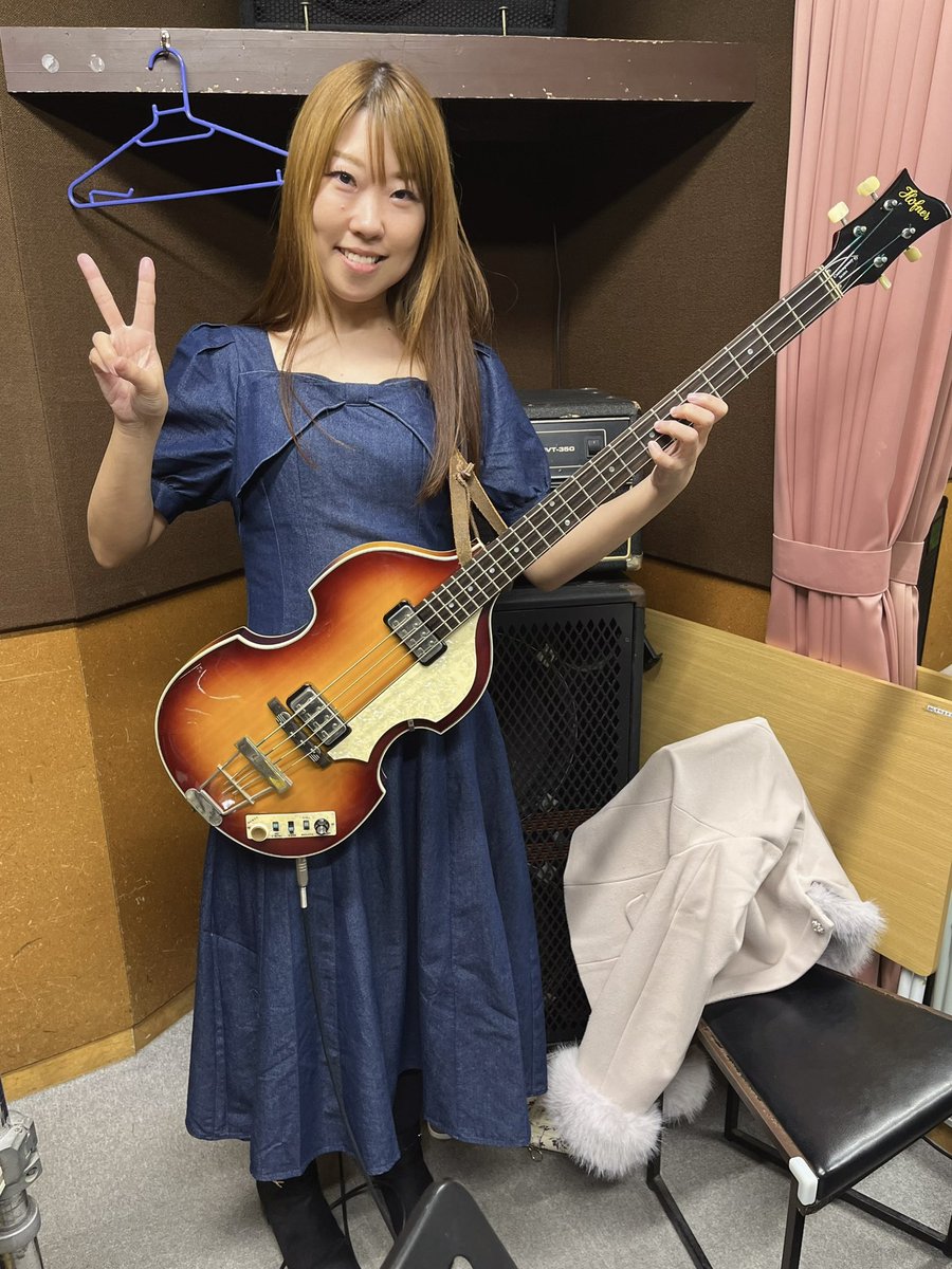 バイオリンベース、実は初めて弾いた！ 音は好きだけど、やっぱり