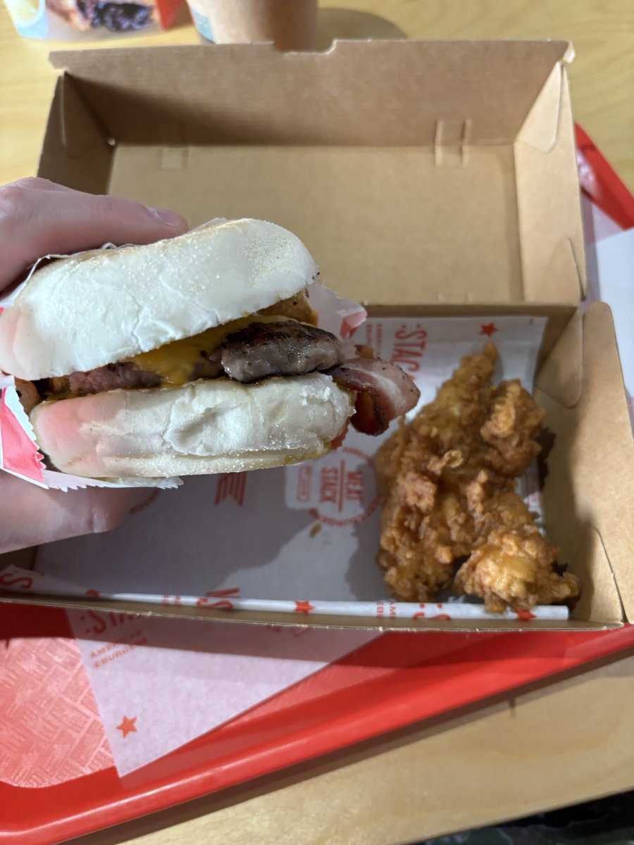 Jackbennettpuro's tweet photo. Honestly love being back up north and hitting up new food spots 
Your boys eaten well 🤤 https://t.co/NJ7sJUmR8X