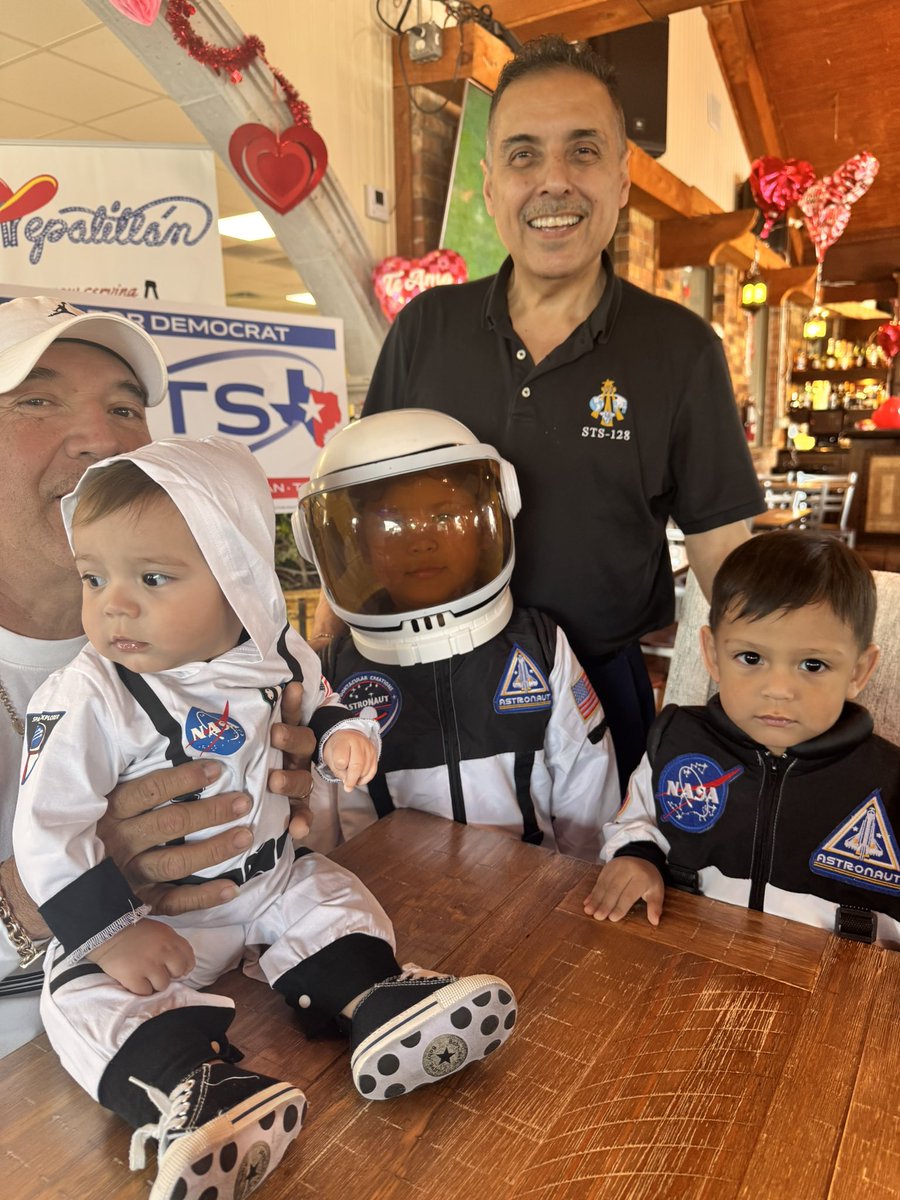 Jose Hernandez tweet media