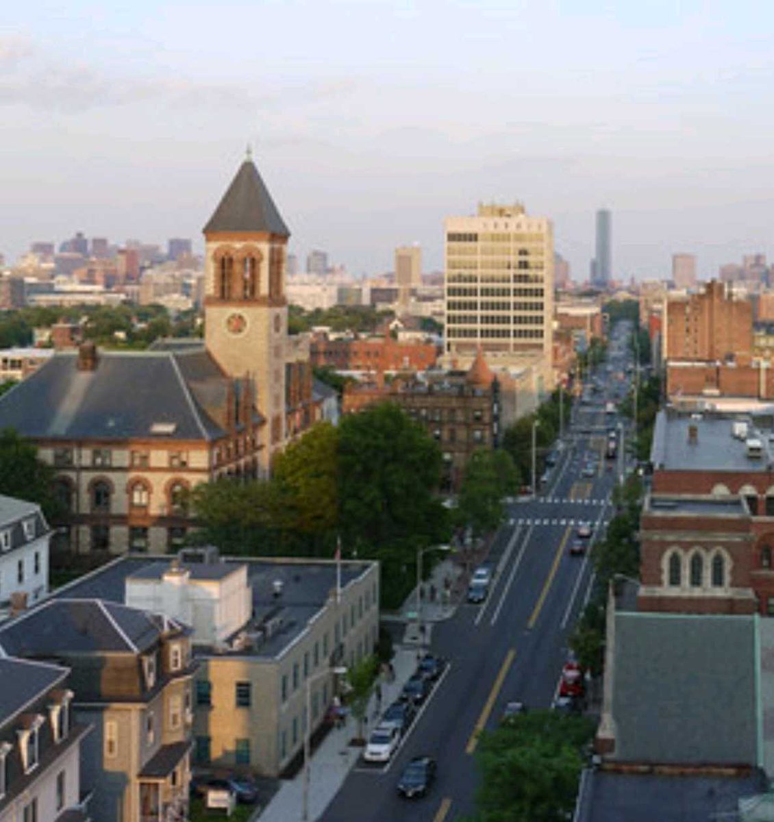 MARIELinBOSTON's tweet photo. @paulsportrait Here's #MassAve from this #CambMA block https://t.co/YsDJL0sx7Q