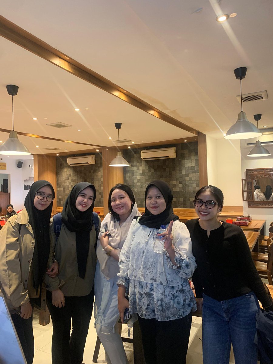 vir_mut's tweet photo. Dulu ketemu smpe bosen, skrng susah bngt cari waktu buat kumpul🥺❤️‍🔥 https://t.co/t0sQwPVGwF