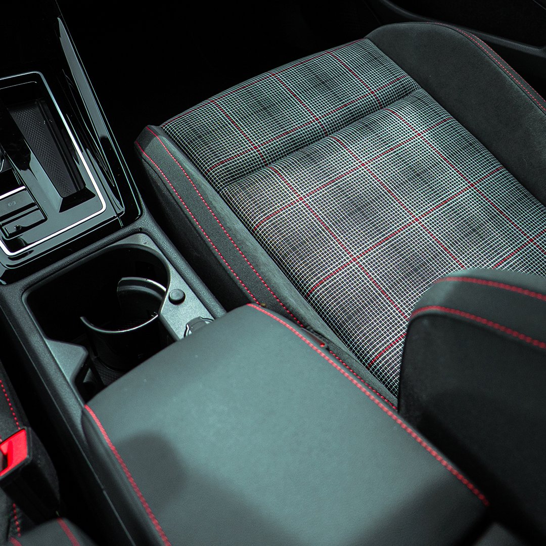 Volkswagen Canada tweet media