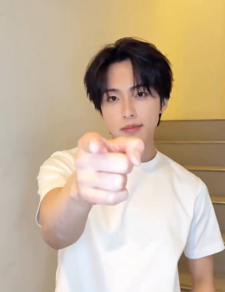 ᵇˡᵘᵉ³-⁵⭐︎ tweet media