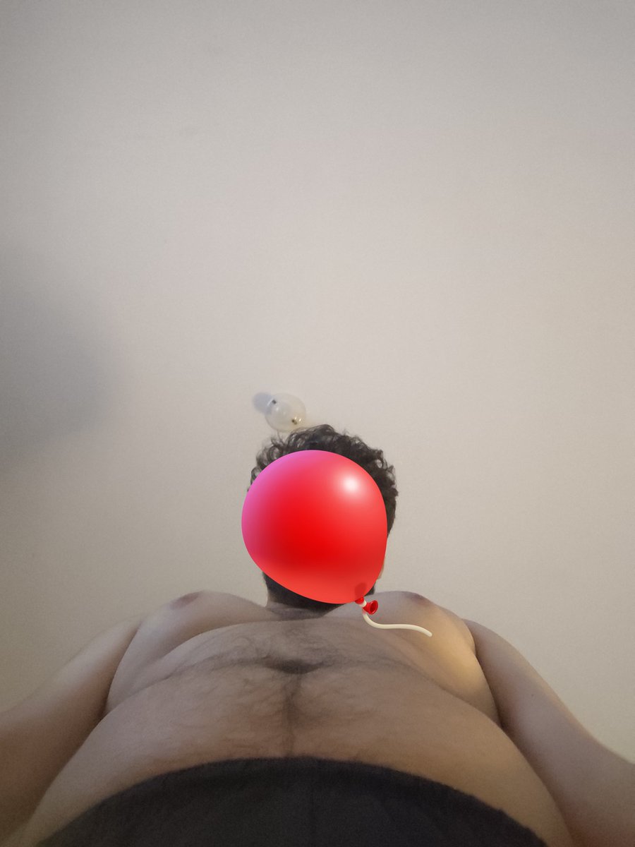 Maxballoon97 tweet media