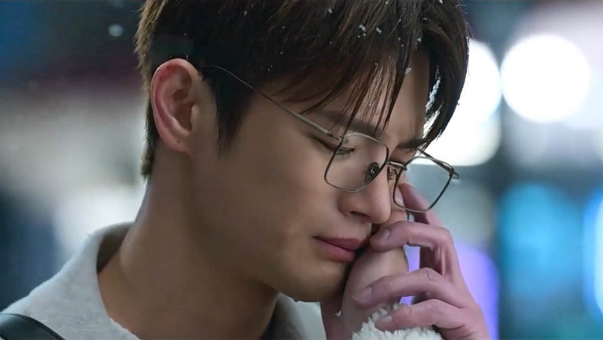 𝓐𝓷𝓲𝓲🪐 tweet media