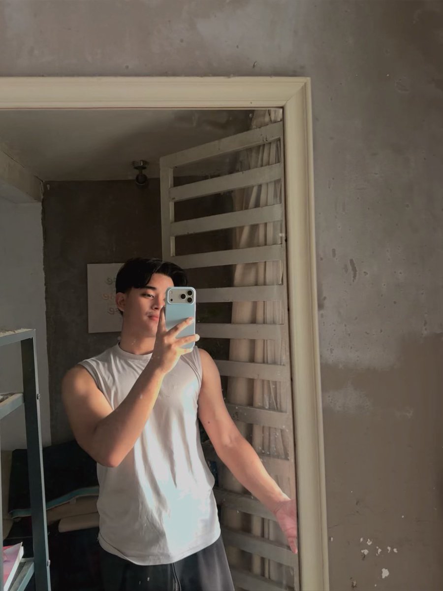 𝐀𝐬𝐡 tweet media