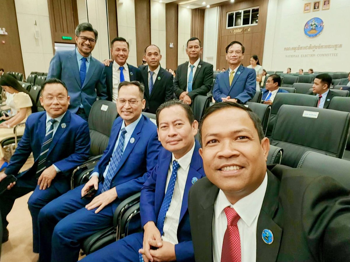 Socheara's tweet photo. ចូលរួមអបអរសាទរខួបអនុស្សាវរីយ៍លើកទី១១៥ ទិវាអន្តរជាតិនារី ៨មីនា ឆ្នាំ២០២៦ ក្រោមអធិបតីភាព ឯកឧត្តមប្រធាន និងលោកជំទាវ ❤️👏 https://t.co/SXWhOWaTZw