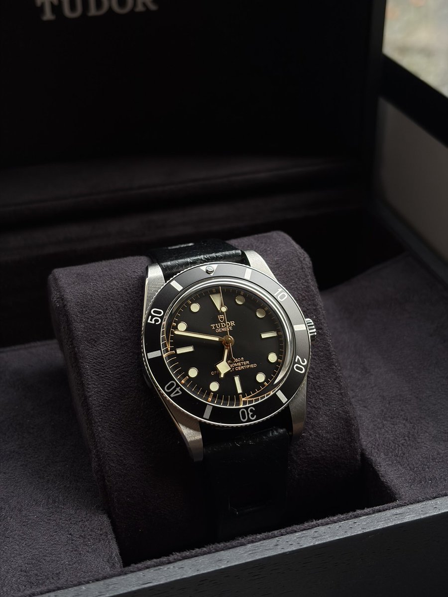 Thewatchoniste tweet media