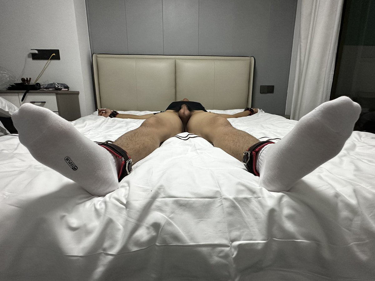 Aloneliang's tweet photo. 接下来干嘛🤔 
#tk #农牛 #SM  (可私信🌚) https://t.co/okL1BwoK9c