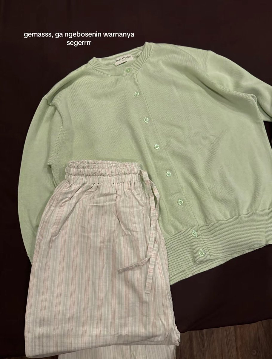 magleson's tweet photo. nemu toko outfit yang bahannya pakai 100% cotton! koleksi nya juga kebanyakan minimalist dan clean look ✨💯 https://t.co/CQutzIi81p