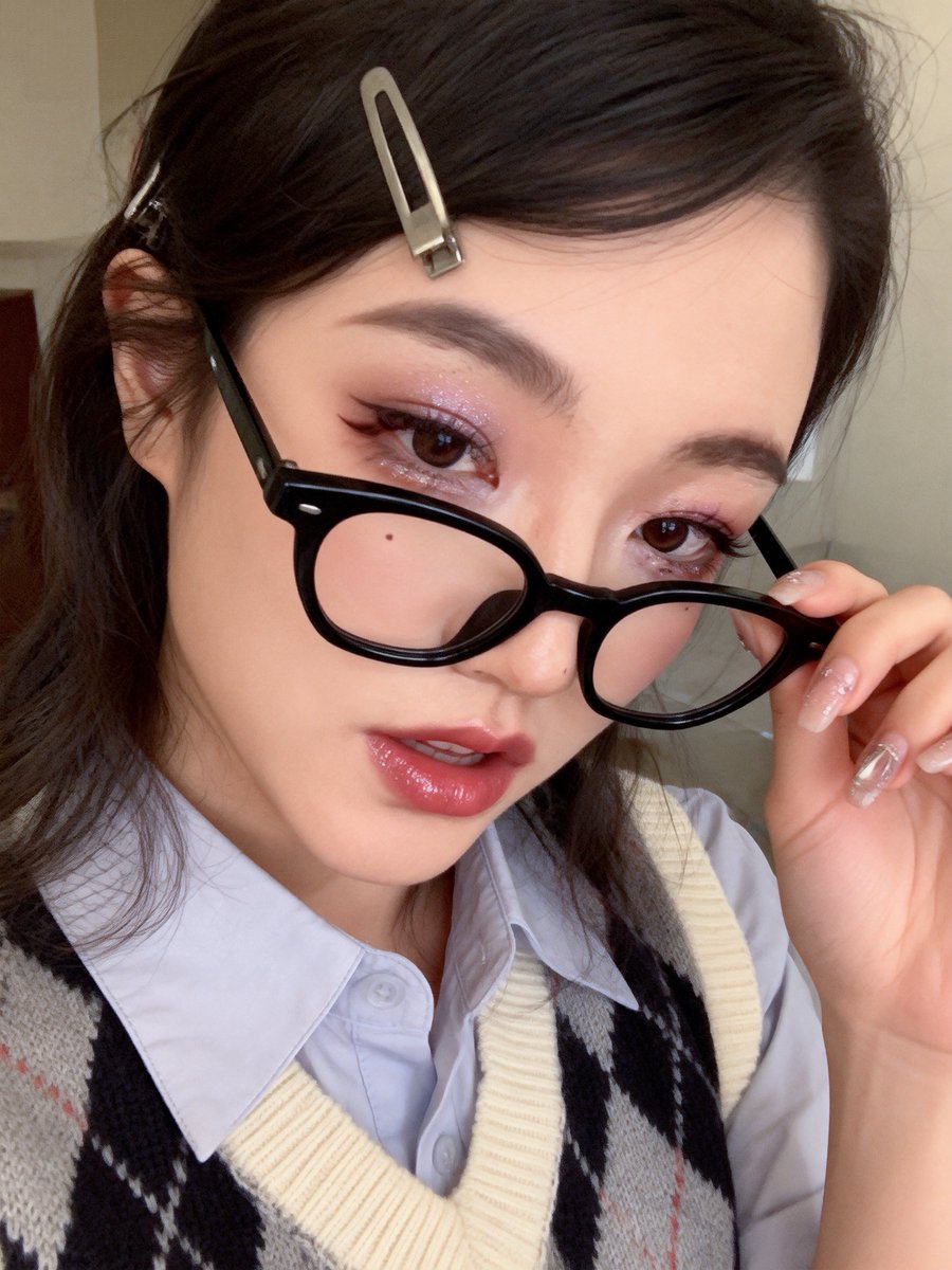 拧巴- SUNMQ tweet media