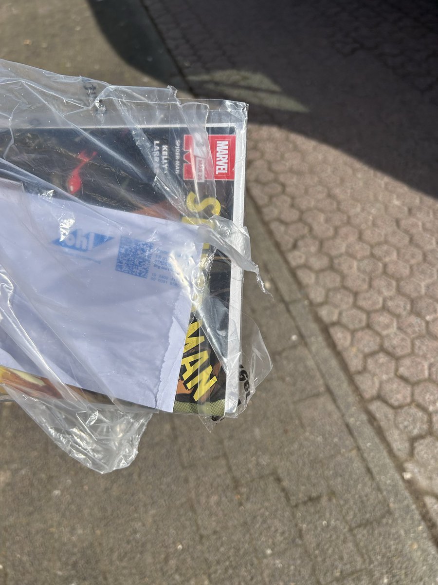 mortifm's tweet photo. @DHLPaket ist das euer Ernst? https://t.co/EFbOBNiiAM