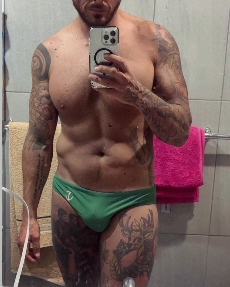 How you liking my snap ? ⚓️🛟

Joel turning up the heat in military green Bondi Diver.

Thenavydiver.com