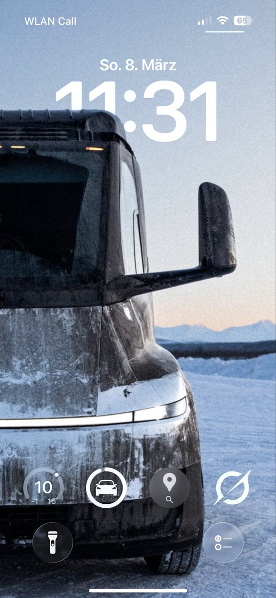 upperdocks tweet media