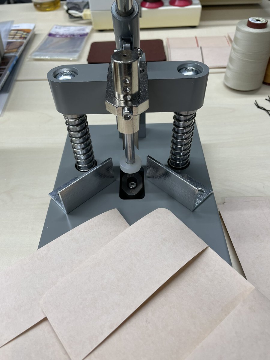 AA_Design's tweet photo. 小ロット大冒険、無事終了致しました。
予想を大幅に上回るお客様にワークショップを体験していただきありがとうございます！ https://t.co/4OghWnAtGe