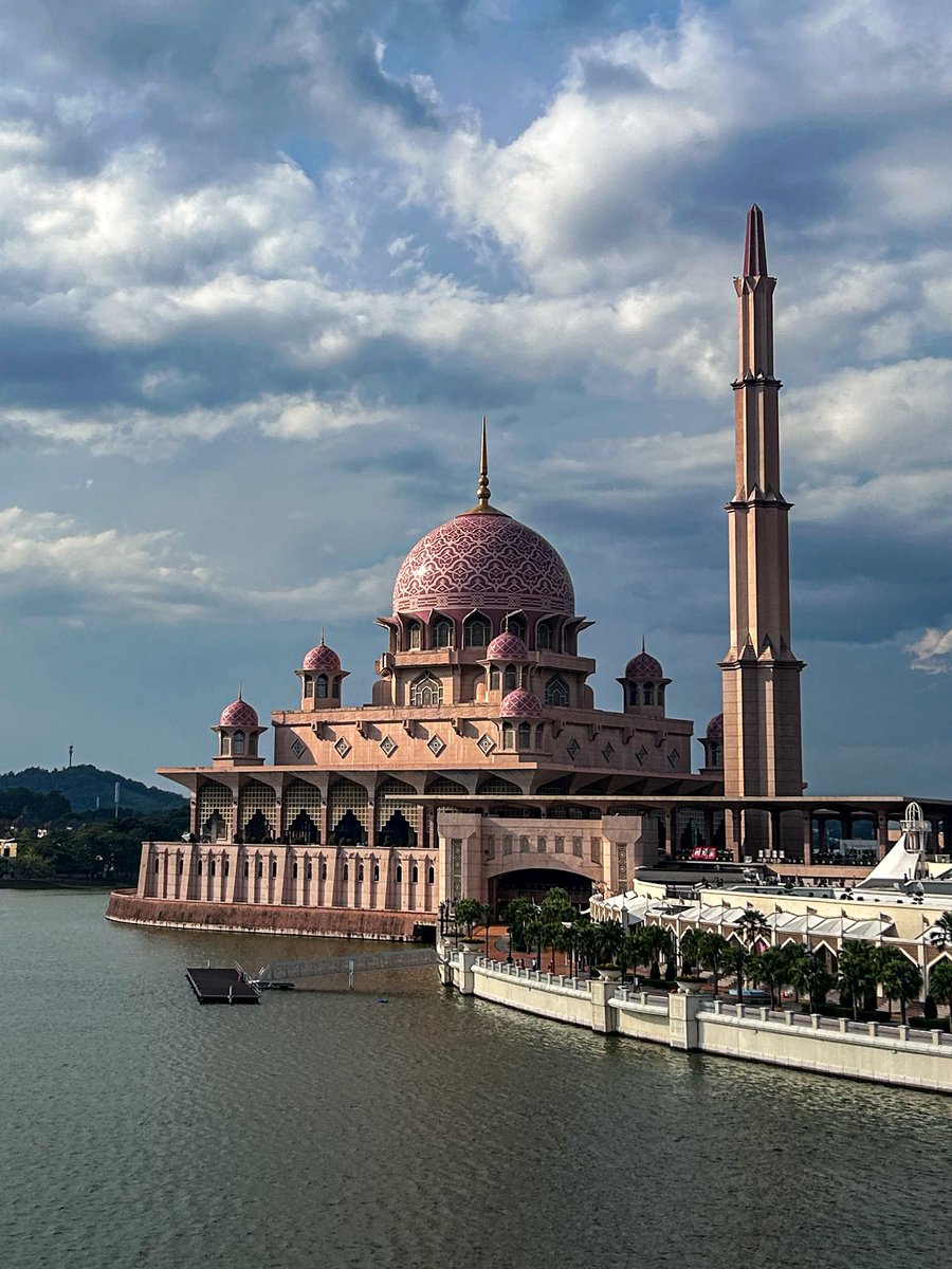 GlobeTucker92's tweet photo. Ramadan en Malaisie 🇲🇾 https://t.co/7HatgGZh5o