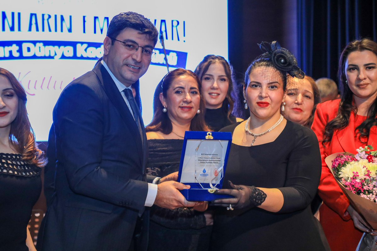 Bu şehirde, <a href="/ietttr/">İETT</a>  de emeği olan kadın mesai arkadaşlarımızın 8 Mart Dünya Kadınlar Gününü kutladık. Ekonomik ve sosyal hayatın her zaman içinde olmasını istediğimiz kadınlara, başarılar dilerim. 
#8Mart #8MartDünyaKadınlarGünü