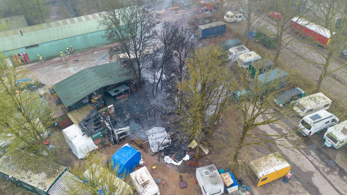 Zeer grote brand op camping Lievelinge in Vuren