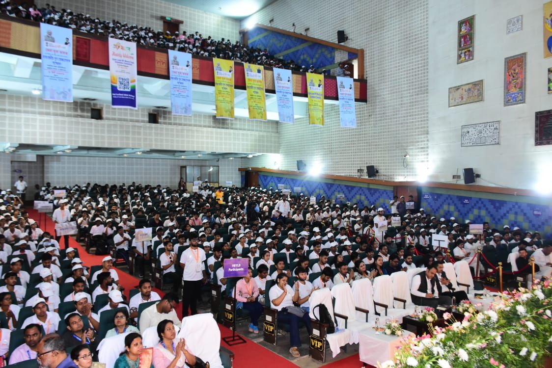 Dr Mansukh Mandaviya tweet media
