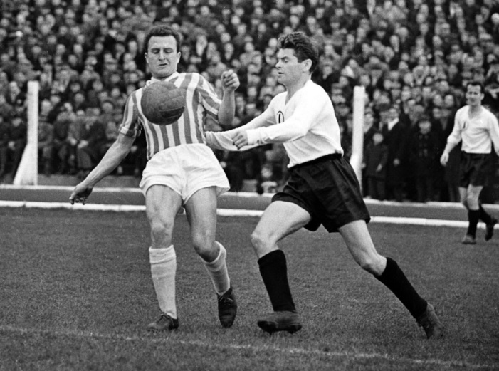 Retro Ⓛ tweet media