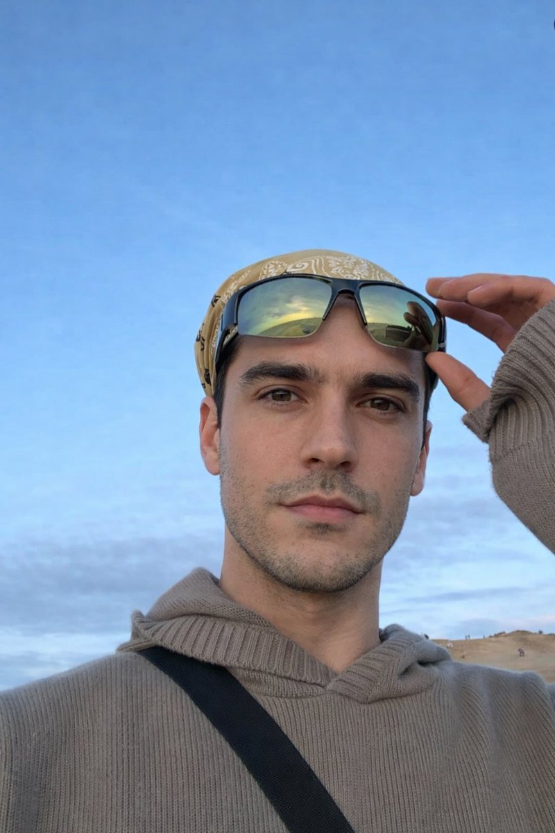 Jnnis_'s tweet photo. @itstaylorbaes I might be the ideal man for you (honestly)⛓️ https://t.co/m7tlqpvT2R