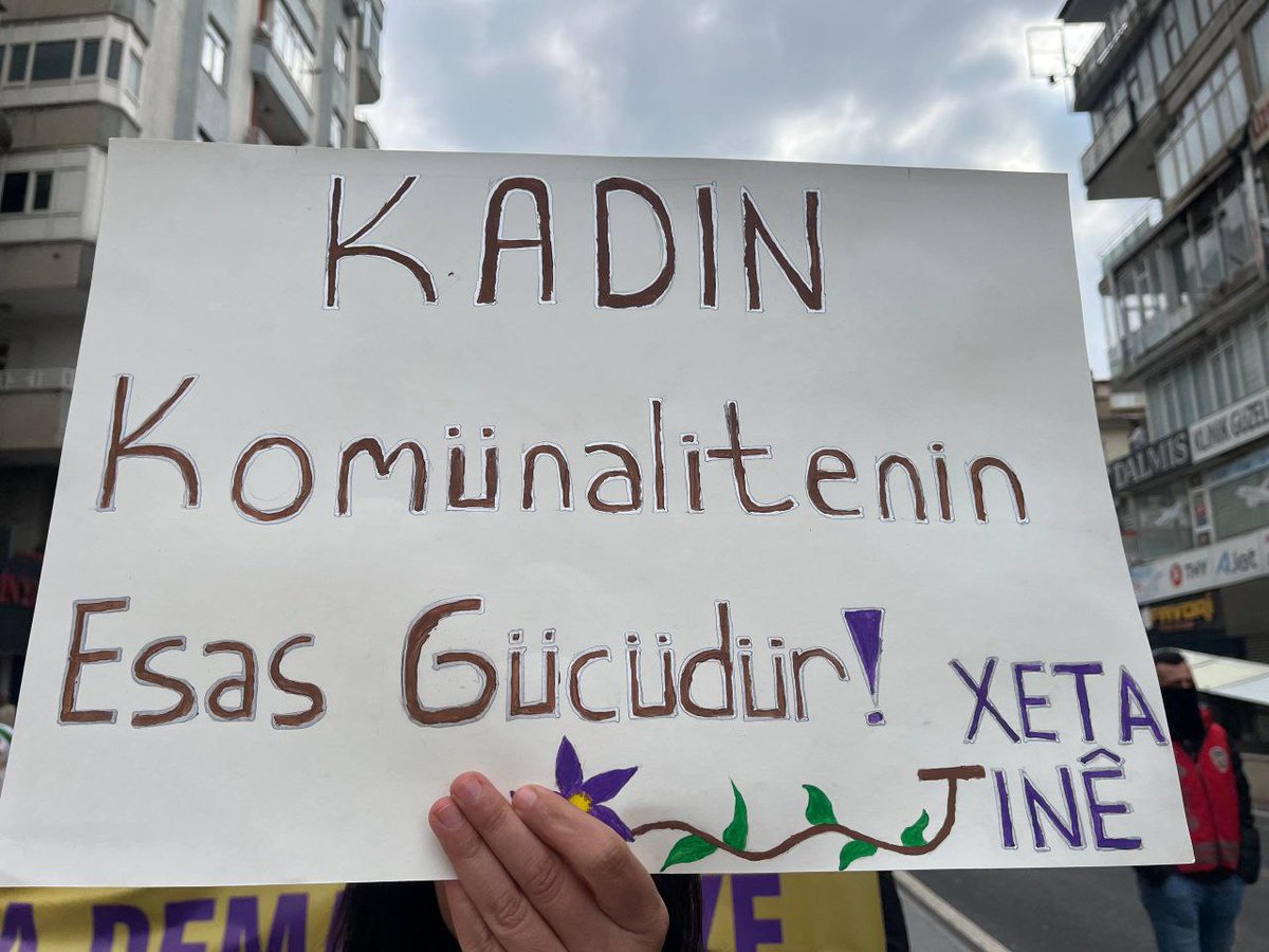 xt_jnn's tweet photo. 📍Amed

Em wek jinên ciwan li qadan bang dikin 📣
Yek Gotin Yek Çalakî JIN JIYAN AZADÎ

#8mart 
#8êadarê https://t.co/bzokJoARE4