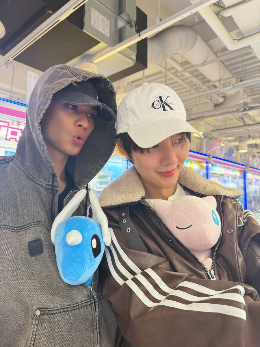 arenbleus's tweet photo. #moothunt ! 🎐
doing it again :P

- 26, filo, mainly tweets in eng/spa
- anime, yaoi/bl, kpop, pkmn
- kengnamping, pondphuwin, williamest
- bts &amp; txt my loves ❤️‍🩹

please look at my strawpage before following! 

♡/↻ to become moots! https://t.co/89VU4jsp09