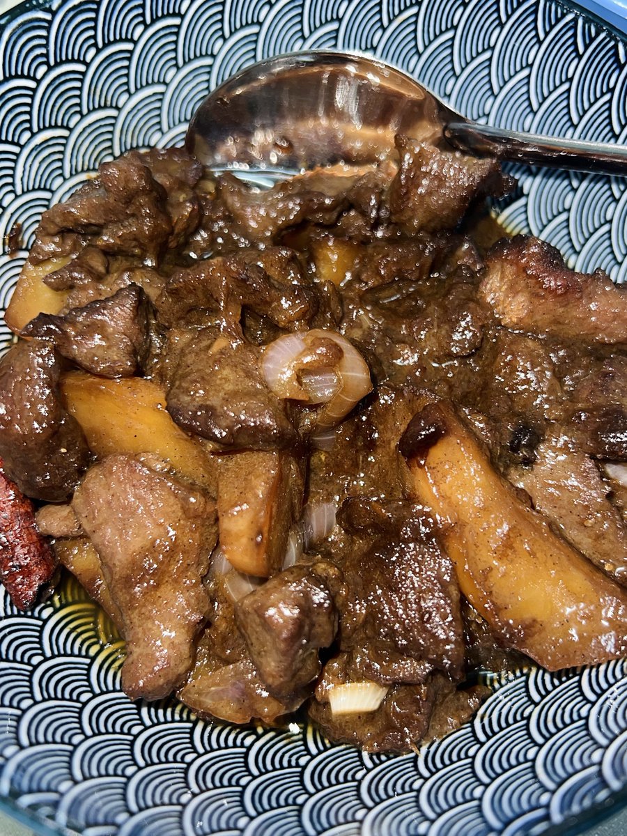 Terima masih viralkan teknik lembutkan daging 5:30:7. Dah 5 kali buat 5 kali jadi! Kalu tak sebelum ni ada yang liat dan berejam nak lembutkan 🥹

Hari ini masak daging masak kicap + ubi kentang🫶🏻