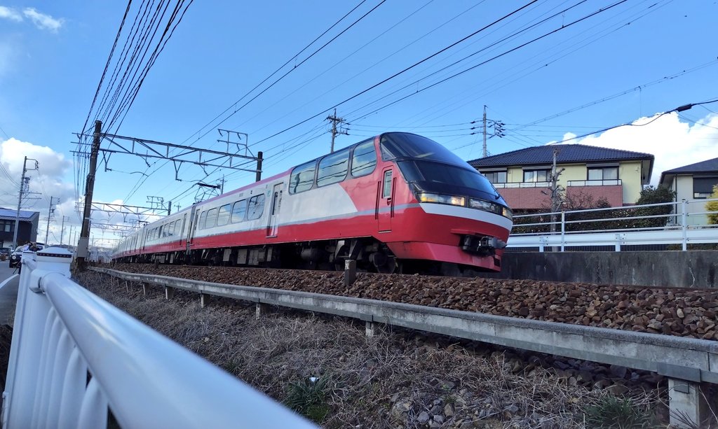 nakachision's tweet photo. よく鉄道写真や野球写真を
投稿してます仲地 紫苑と
言います！
読みはなかち しおん と読みます！
いつもは交通系や野球系、
緊急車両、風景写真を撮っています！
是非フォローお願いします！
GO Dragons！
日本一へ！ https://t.co/Slyxu33Jys