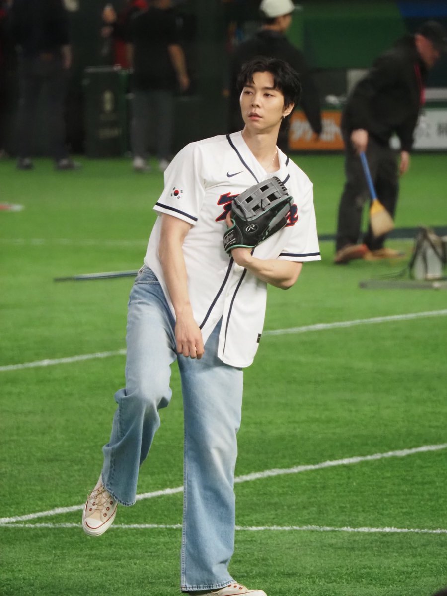 NCTジャニーさん
ファーストピッチの練習

2026.3.8 WBC
#JOHNNY 
#NCT #NCT127