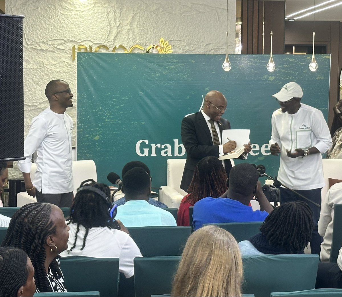 Sam Mugoya tweet media