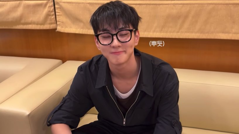 👓