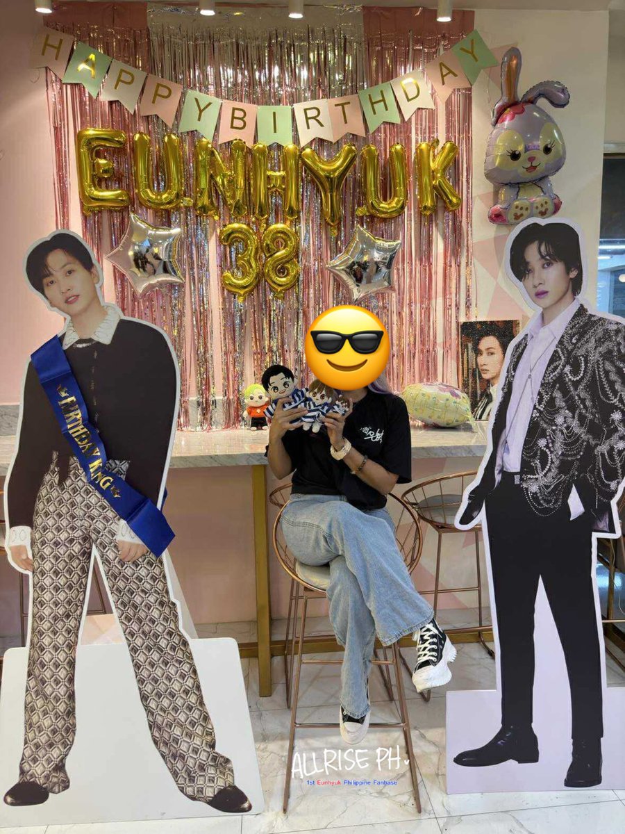 allriseph's tweet photo. 𝙐𝙢𝙪𝙬𝙞 𝙠𝙖 𝙣𝙖, 𝙗𝙖𝙗𝙮
‘𝘿𝙞 𝙣𝙖 𝙖𝙠𝙤 𝙨𝙖𝙣𝙖𝙮 𝙣𝙖𝙣𝙜 𝙬𝙖𝙡𝙖 𝙠𝙖 

Get a chance na maiuwi ang ating nag-iisang “baby” 😉💕

Every Attendee has a chance to take home our 2 EUNHYUK Standees! 

@AllRiseSilver
#44RamenParty
#ARPHBDAYEVENT2026
#AtRAMENdousCelebration https://t.co/LUrUO7Rcgj