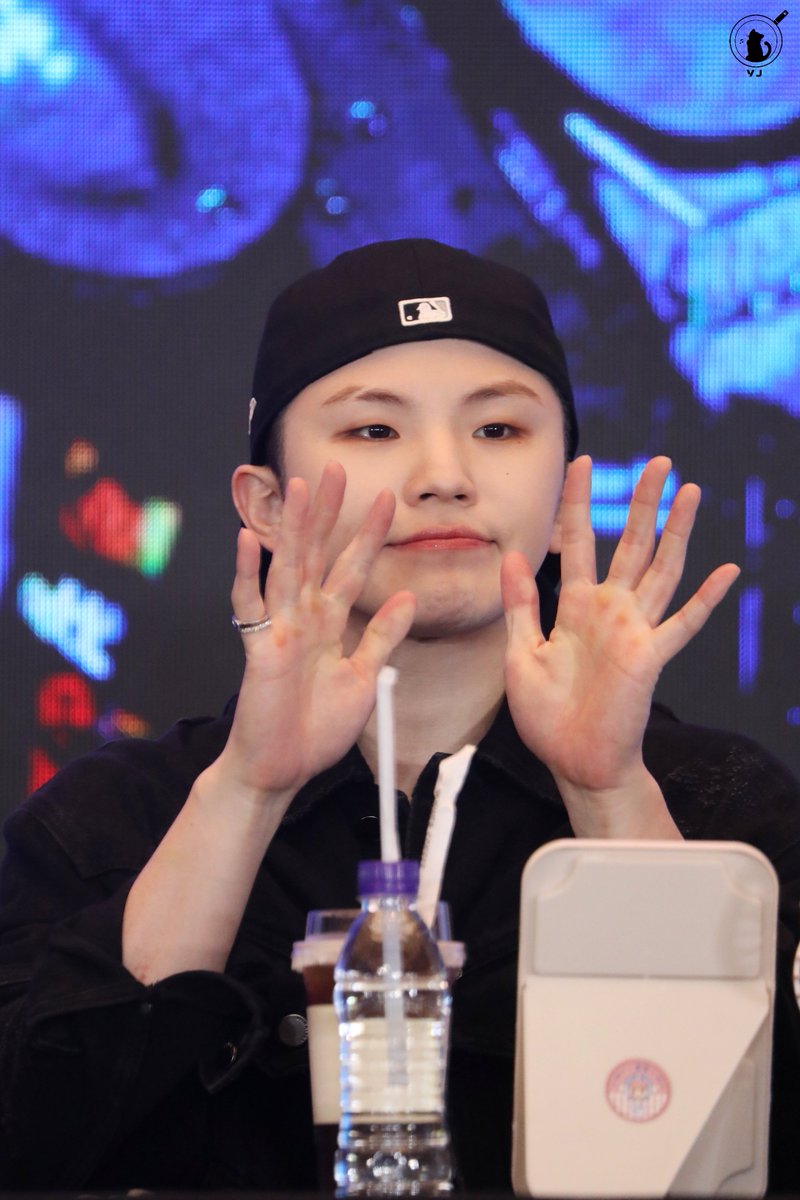 woozi_YJ's tweet photo. 250821 이즈위 베이징

ㅎㅇ👋🏻

#우지 #WOOZI #ウジ https://t.co/bmkYjv74rp