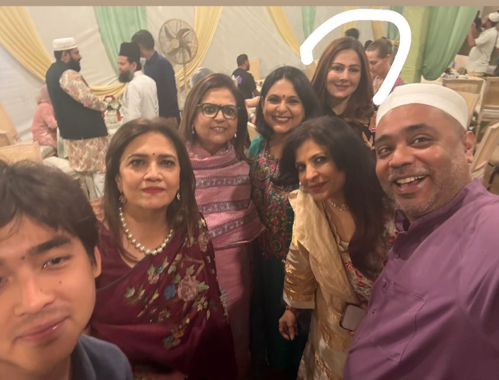 Drunk Journalist tweet media