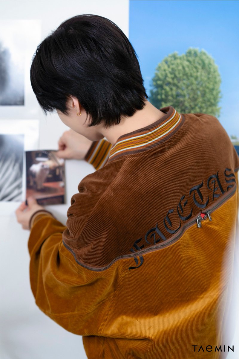 Behind Taemin tweet media