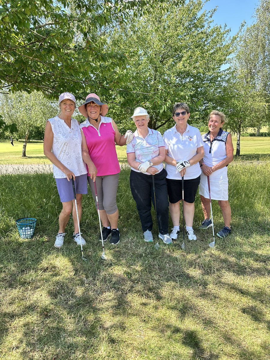hastingsgolf's tweet photo. International Women’s Day! A day to celebrate the friendship on & off the golf course…. Have a good one girls! #friendsoldandnew #family #rememberthefunwehave #golfisfun @ThePGA https://t.co/w8zxmjxNt9
