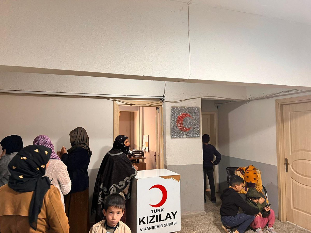 Şuna inanmak lazımdır ki, dünya üzerinde gördüğümüz her şey kadının eseridir.Kadınlar; emeği, cesareti, üretkenliği ve sevgisiyle hayatın her alanına anlam katan, toplumların gücüne güç katan en kıymetli değerdir.Viranşehir ilçemizde ikamet eden elektrik çarpası sonucu iki eli ve