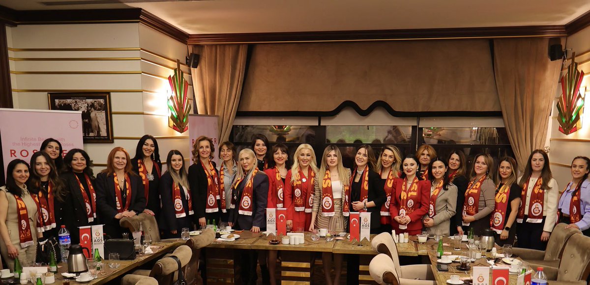 selingozgenc's tweet image. 1905 AGS Ankara Galatasaraylı 
Yönetici ve İş İnsanları Derneğimizin çatısı altındaki #Ankara’nın çeşitli
 #iş sektörlerinden 
kadın üyelerimizin bir kısmı ile 
8 Mart Dünya Kadınlar Günü vesilesi 
ile #iftar yemeğinde bir araya geldik. 

Kıymetli misafirimiz sayın hocam 
Dr.