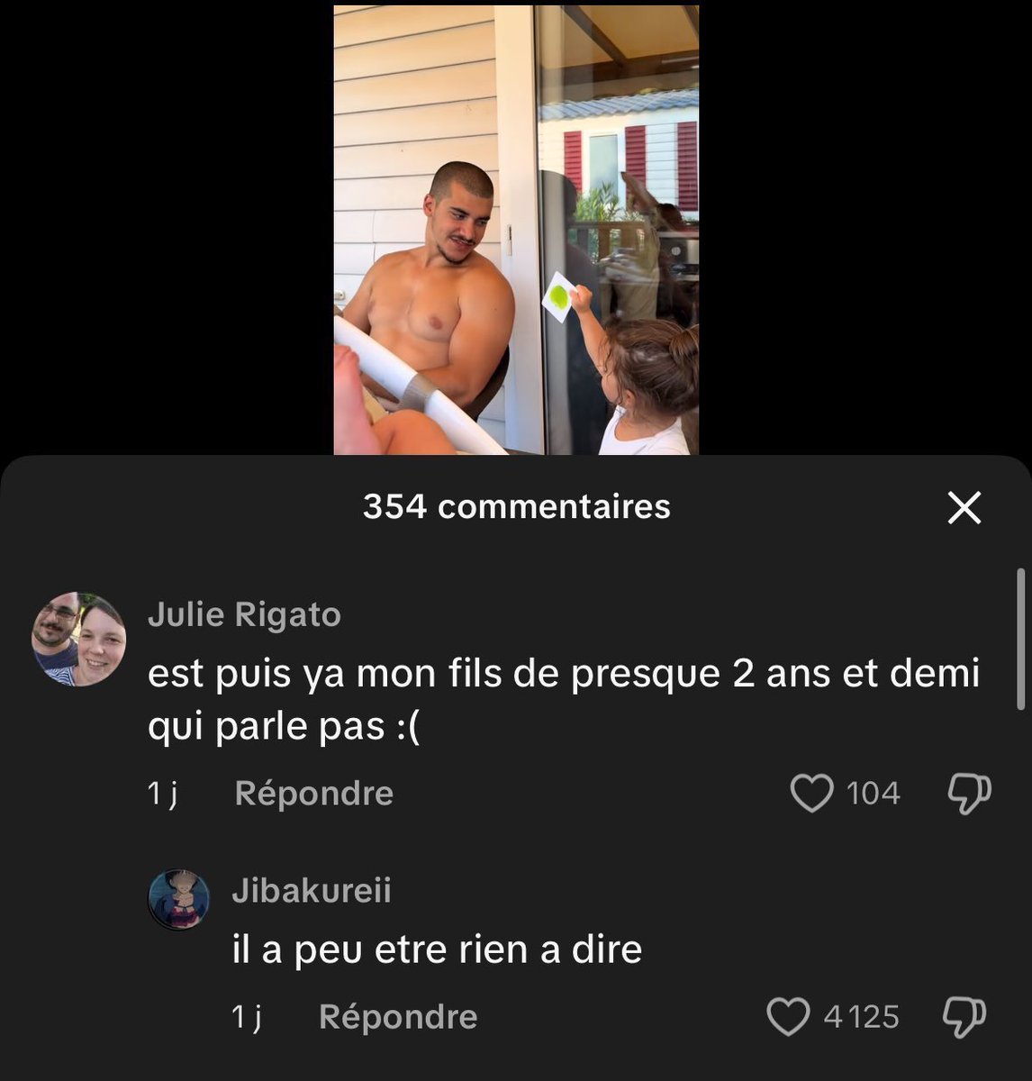 un mec à la salle vient me voir il me demande pq jsuis tjr tout seul je parle à personne