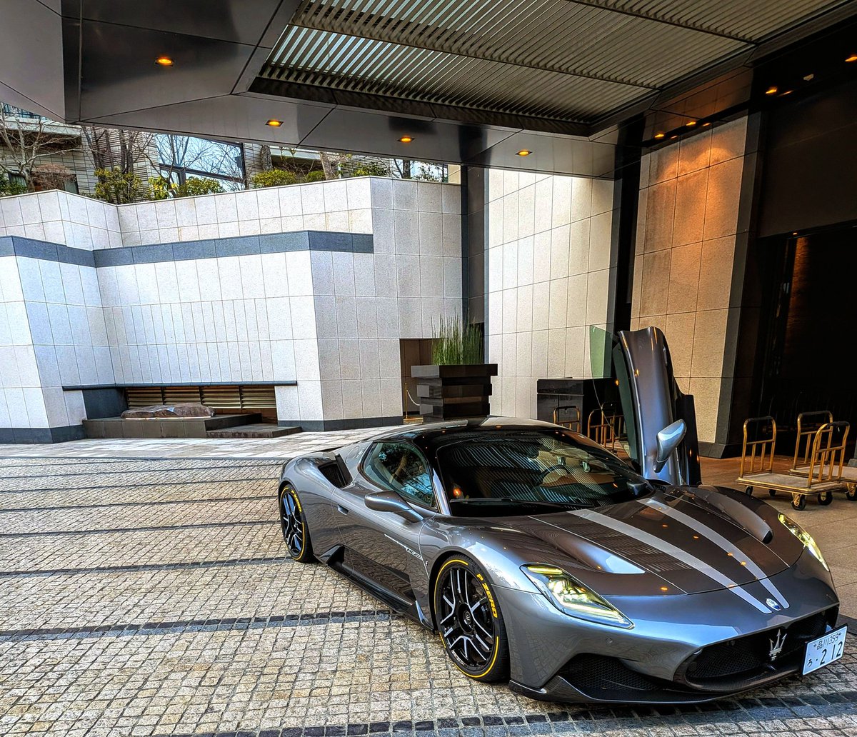 べるべる tweet media