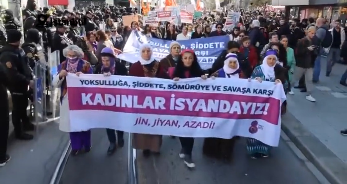 Emperyalistlerin savaş, işgal ve sömürü politikalarına kadın isyanıyla yanıt verecek; ataerkil sermayenin kadına yönelik şiddetine karşı özsavunmamızla direneceğiz. 

Mücadele günümüz kutlu olsun. 

#8Mart 

#8MartDünyaKadınlarGünü